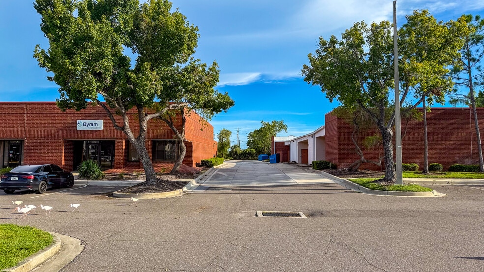 More Photos Of 4900 Creekside Dr, Clearwater Unknown For Lease