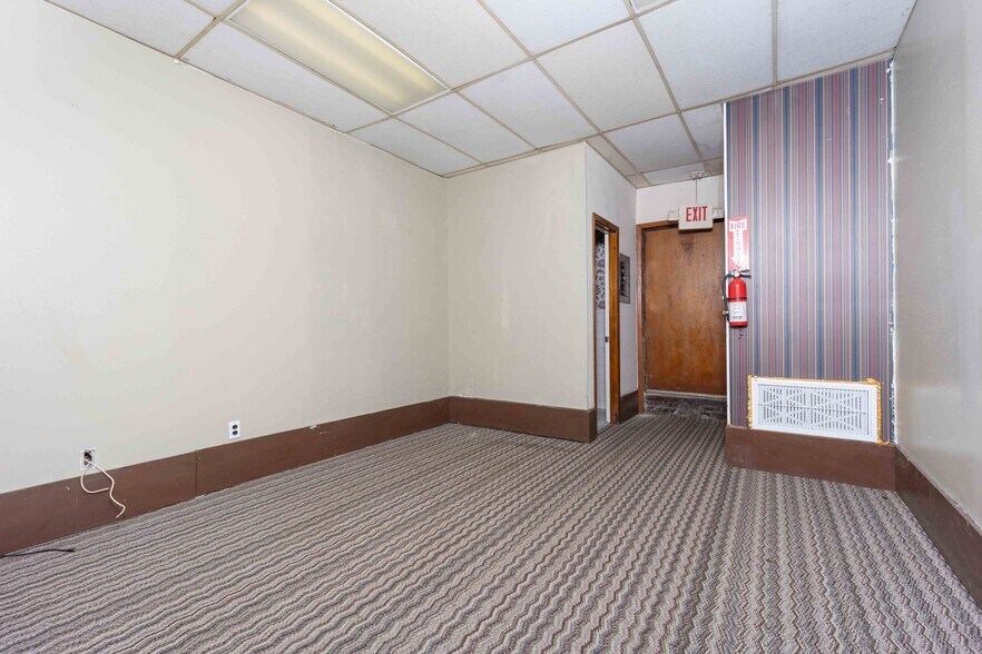 More Photos Of , Live Oak Unknown For Sale