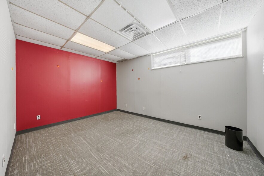 More Photos Of 299 Forest Ave, Paramus Office For Sale