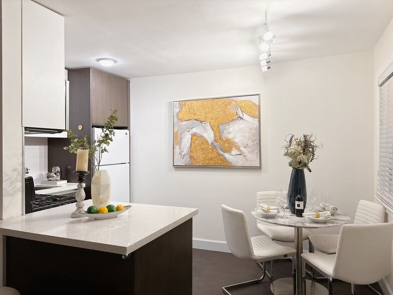 More Photos Of 1252 W 37th St, Los Angeles Apartments For Sale