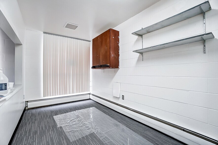 More Photos Of 1106 E High St, Springfield Schools For Sale