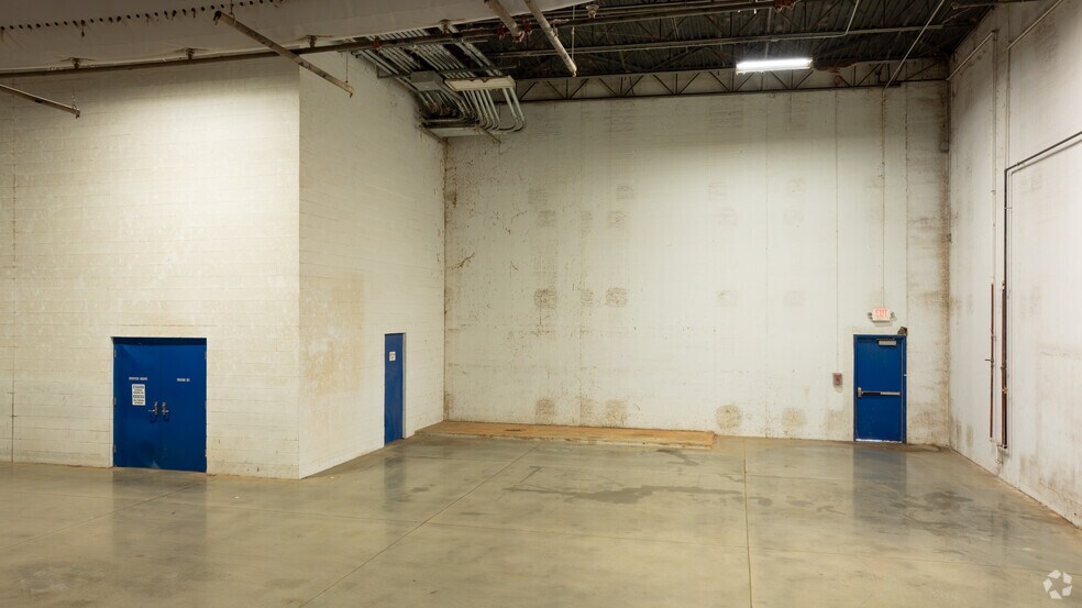 More Photos Of 2121 Heilig Rd, Salisbury Manufacturing For Sale