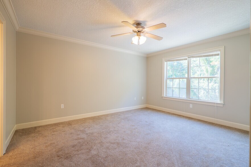 More Photos Of 3400 N Barack Obama Blvd, Valdosta Apartments For Sale