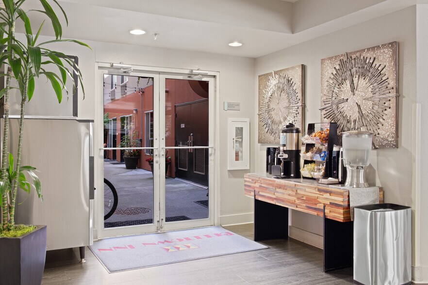 More Photos Of 2301 3rd Ave, Seattle Hotel For Sale