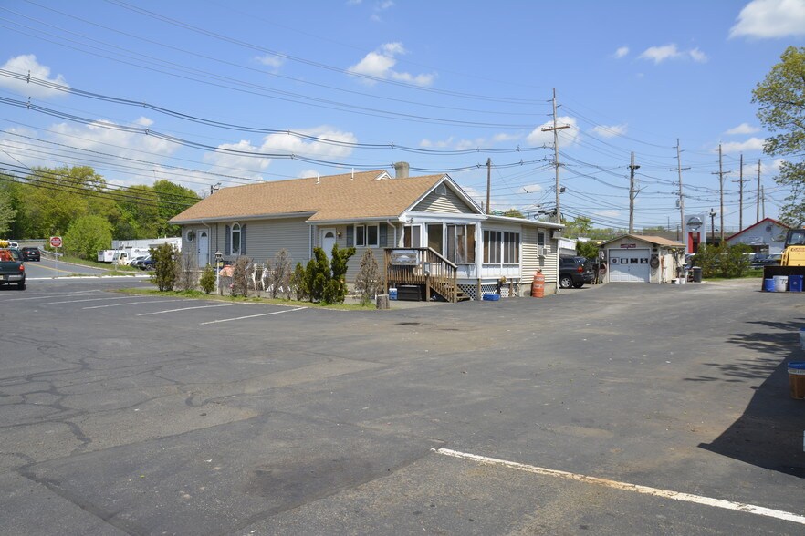 More Photos Of 991-1009 Goffle Rd, Hawthorne Restaurant For Sale