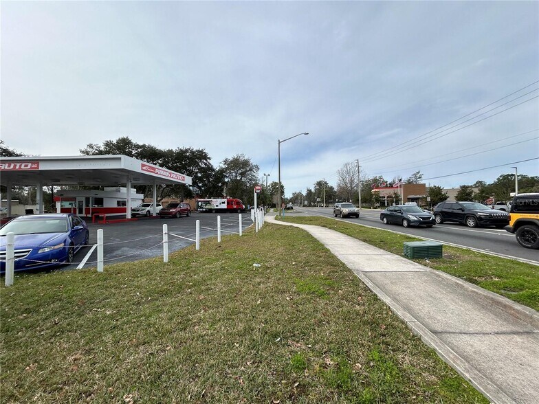 More Photos Of 1516 N Main St, Gainesville Auto Dealership For Sale
