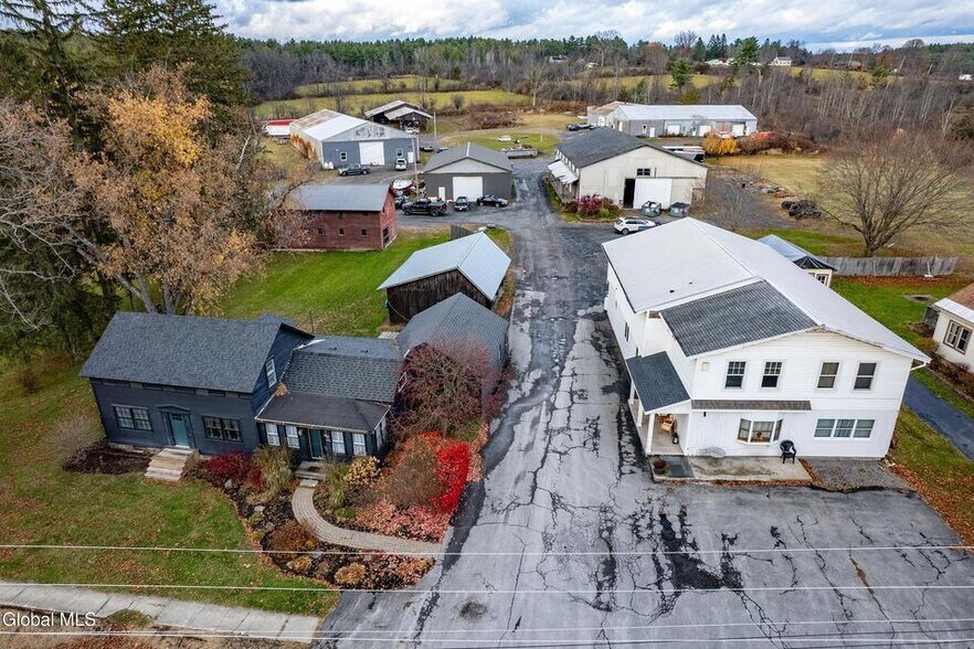 Primary Photo Of 5922-5926 5922-5926 NY-81, Greenville Flex For Sale