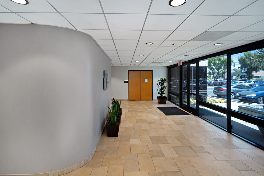 More Photos Of 4175 E La Palma Ave, Anaheim Office For Lease