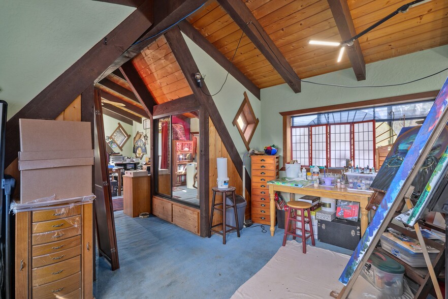 More Photos Of 3305 Dick George Rd, Cave Junction Hospitality For Sale