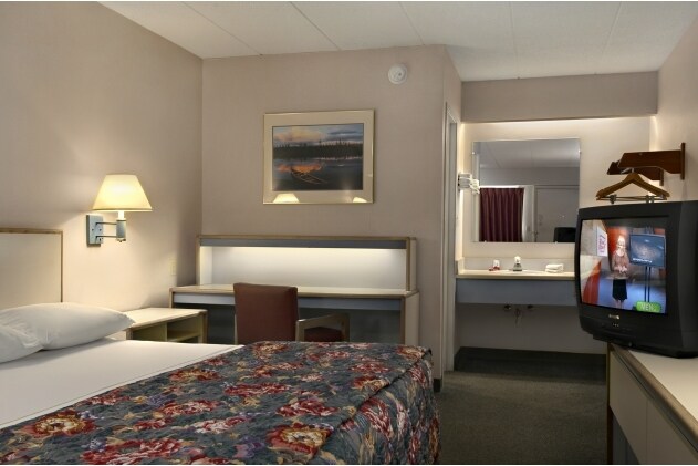 More Photos Of 2902 Cassopolis St, Elkhart Hotel For Sale