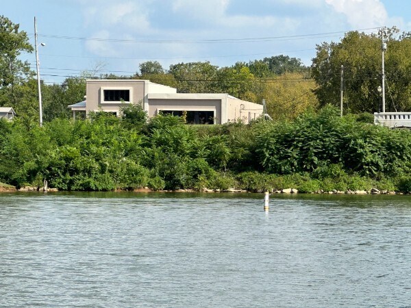 More Photos Of 410 Dinah Shore Blvd, Winchester Office Residential For Sale