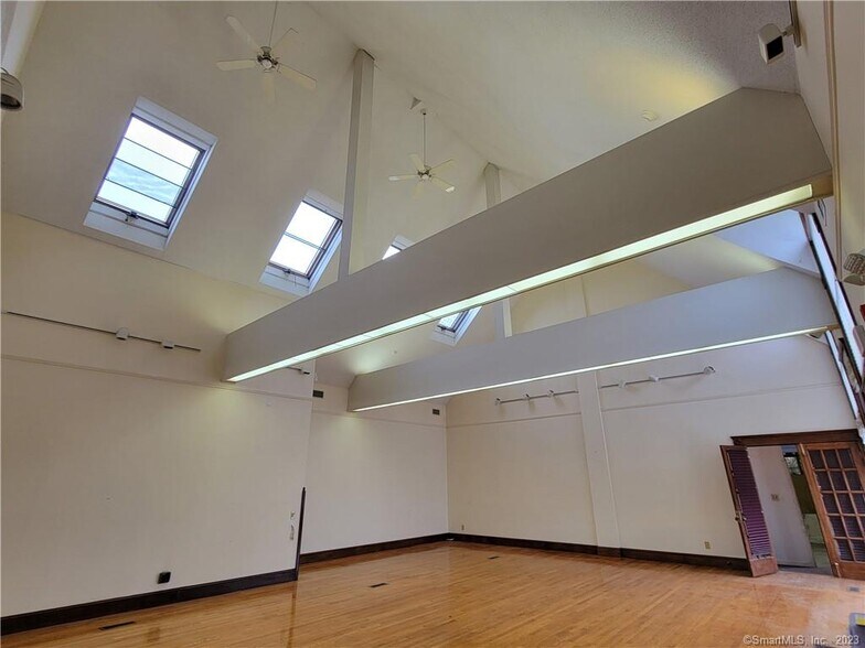 More Photos Of 1004 Boston Post Rd, West Haven General Retail For Sale