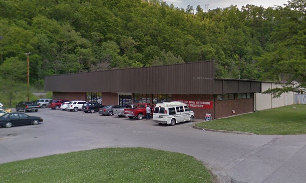 Primary Photo Of 5571 Collins Hwy, Pikeville Drugstore For Lease