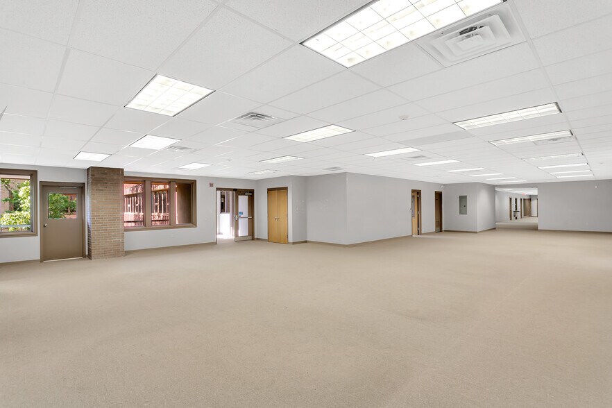 More Photos Of 4200 Triangle Ln, Murrysville Office For Lease
