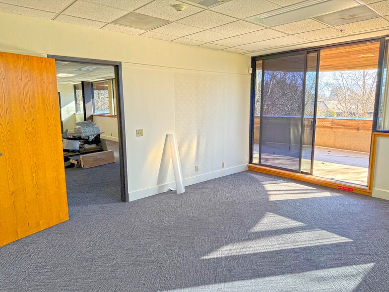 More Photos Of 50 Professional Center Dr, Rohnert Park Office For Sale