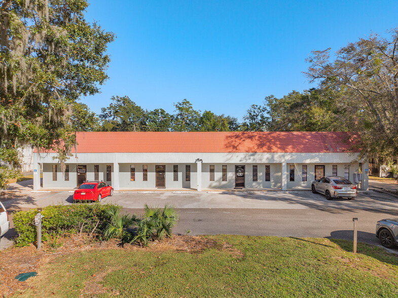 Primary Photo Of 175 Semoran Commerce Pl, Apopka Light Distribution For Sale