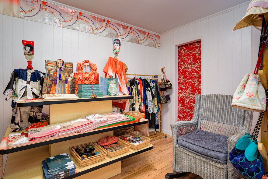 More Photos Of 5 Erie Blvd, Canajoharie Storefront For Sale