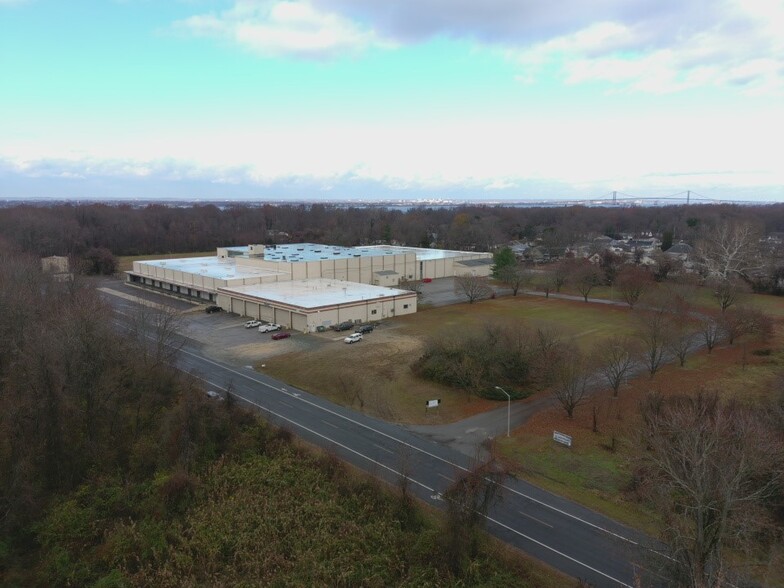 Primary Photo Of 88 Industrial Park Rd, Pennsville Manufacturing For Lease