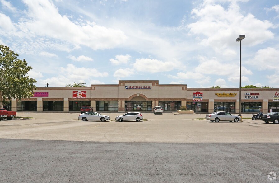 More Photos Of 15150 Nacogdoches Rd, San Antonio Unknown For Lease