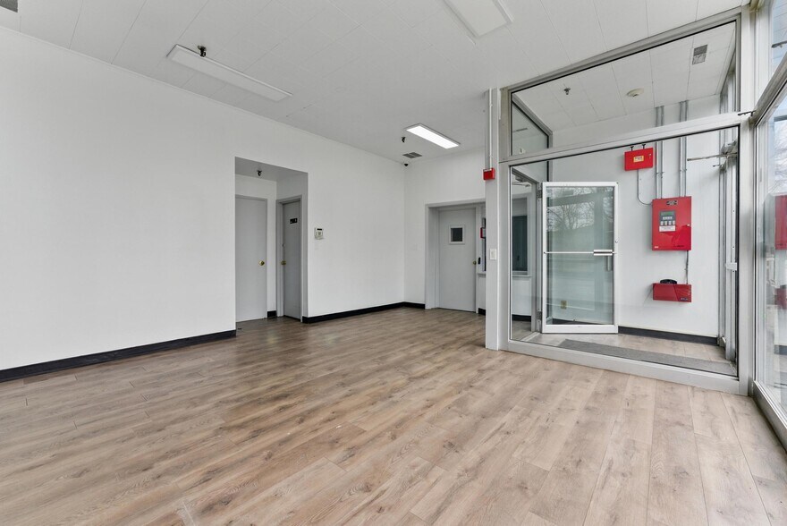 More Photos Of 755 New Ludlow Rd, South Hadley Warehouse For Sale