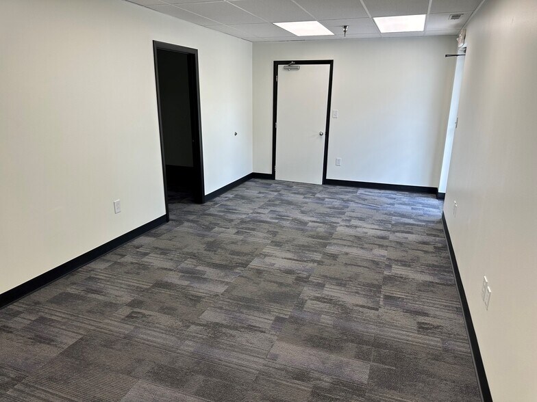 More Photos Of 2277-2297 Arbor Blvd, Dayton Warehouse For Lease