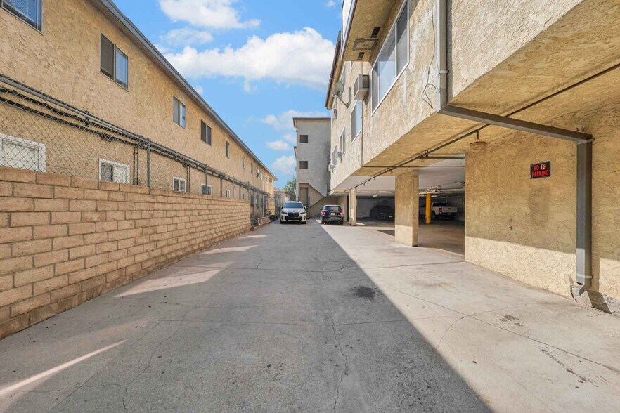 More Photos Of 15240 Nordhoff St, North Hills Apartments For Sale