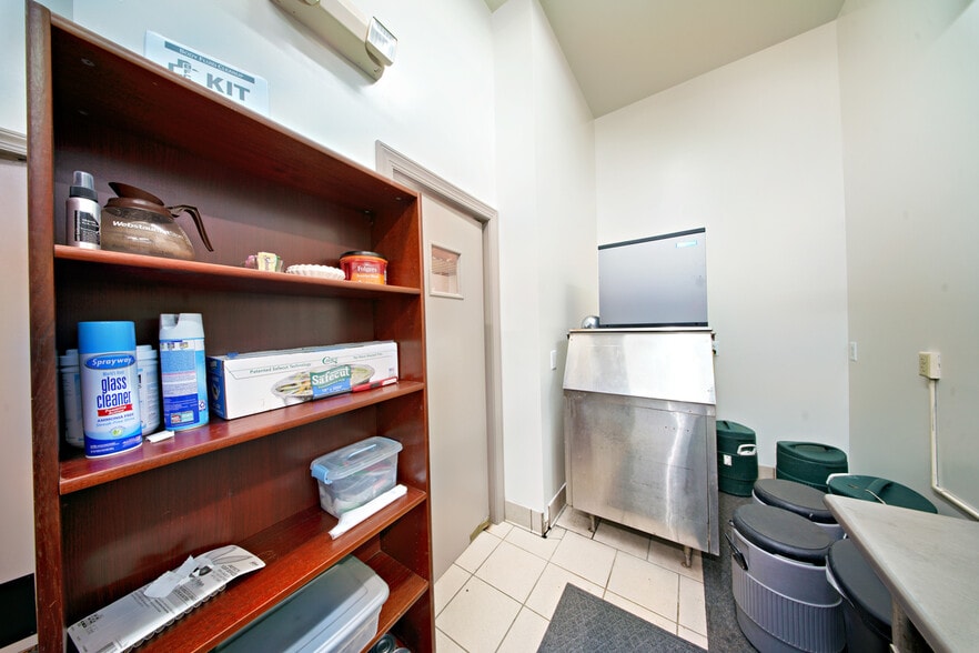 More Photos Of 128 Oakview Club Dr, Macon-Bibb Golf Course Driving Range For Sale