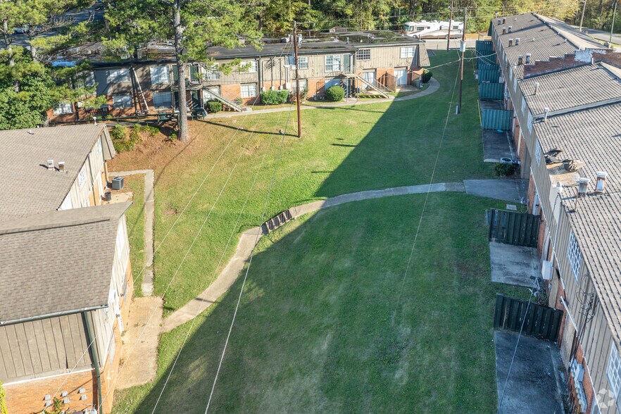 More Photos Of 1401 Carson Rd, Birmingham Multifamily For Sale