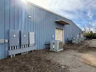 More Photos Of 1000 Warmack, Warner Warehouse For Sale