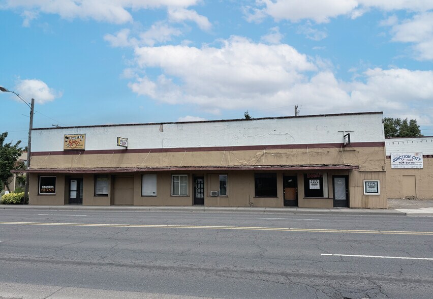 Primary Photo Of 610-640 Ivy St, Junction City Storefront For Sale