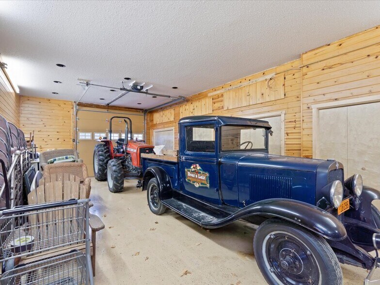 More Photos Of 21998 Lasalle Ave NW, Puposky Specialty For Sale