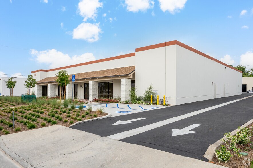 Primary Photo Of 1824 Kaiser Ave, Irvine Light Manufacturing For Lease