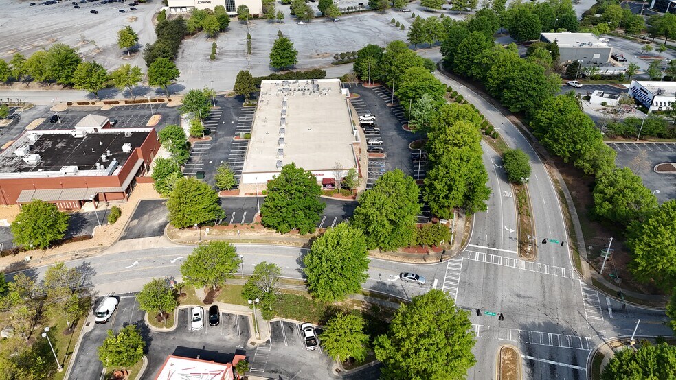 More Photos Of 7105 Stonecrest Pky, Lithonia Unknown For Lease