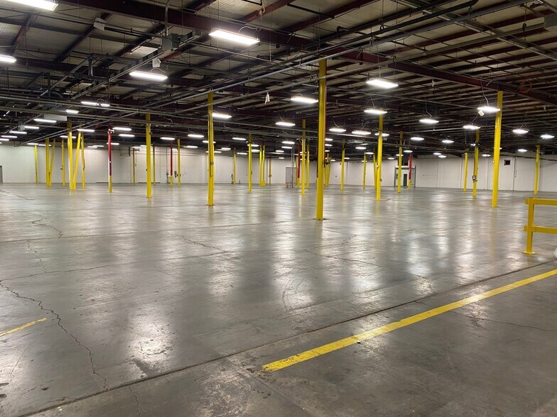 More Photos Of 2200 4th Ave, Seymour Manufacturing For Lease