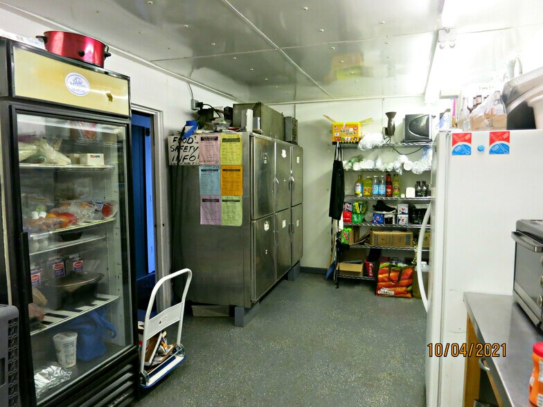 More Photos Of 7 Main St, Whitehall Marina For Sale