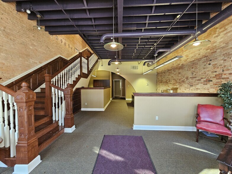 More Photos Of 24 S Huron St, Toledo Freestanding For Lease