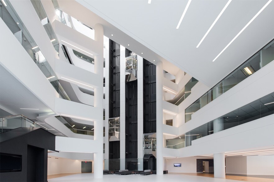 More Photos Of 2000 Corporate Ridge Rd, McLean Office For Lease