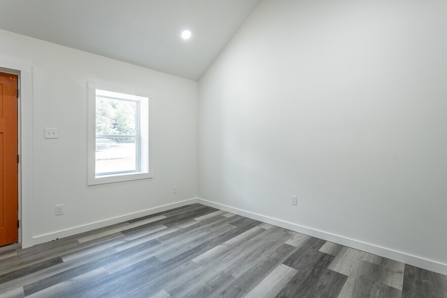 More Photos Of 5640 Highway 41, Jasper Apartments For Sale