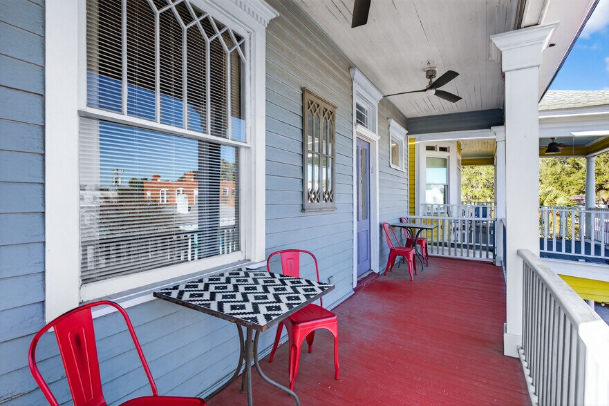 More Photos Of 11 E 41st St, Savannah Storefront Retail Residential For Sale