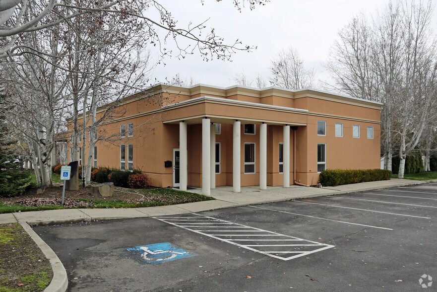 More Photos Of 930 N Mullan Rd, Spokane Office For Lease