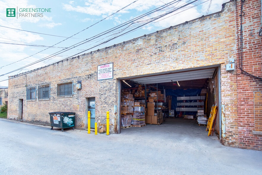 More Photos Of 4900-4910 W Irving Park Rd, Chicago Storefront For Lease