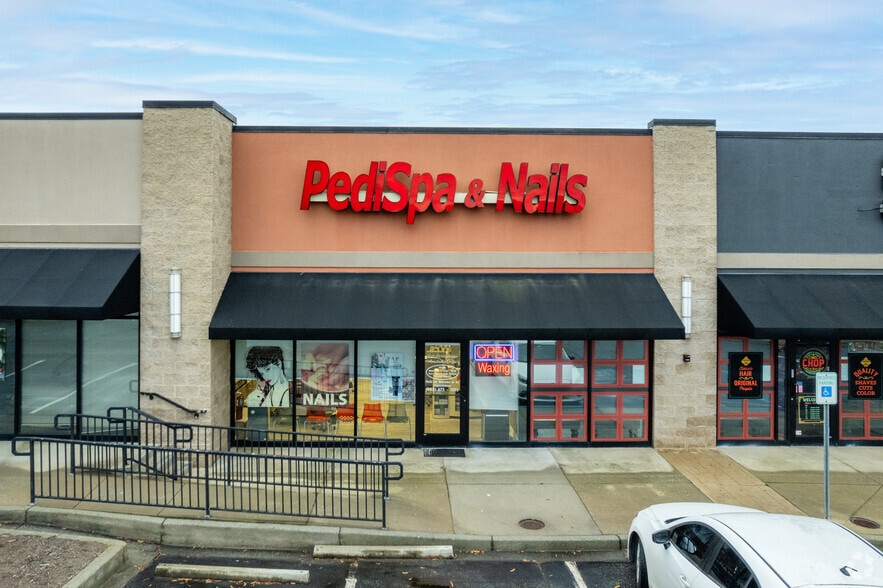 More Photos Of 3710-3714 Pelham Rd, Greenville General Retail For Lease