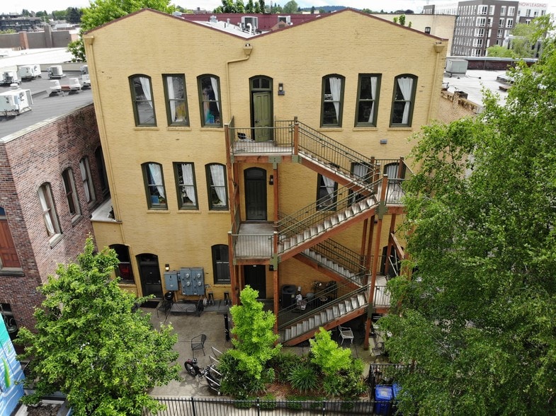 More Photos Of 711-719 SE Grand Ave, Portland Office For Sale