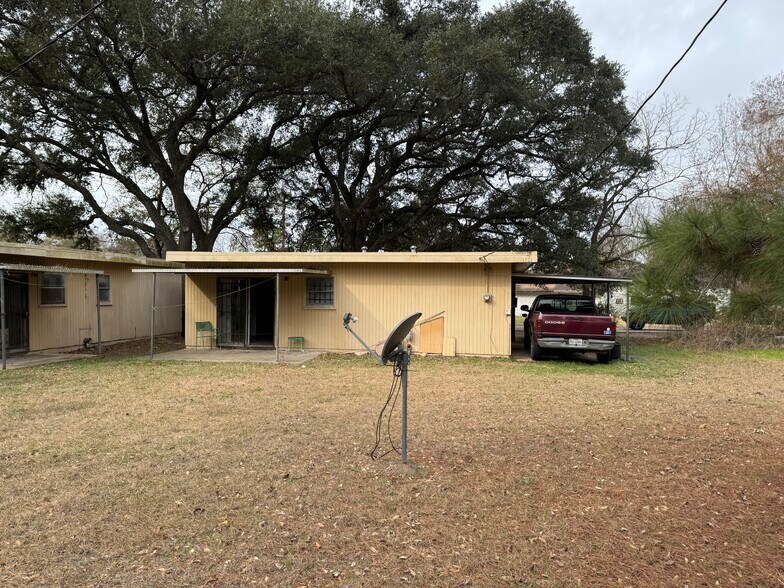 More Photos Of 300 Echols st, Prairie View Multifamily For Sale