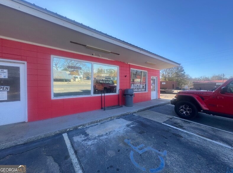More Photos Of 2886 GA Highway 117, Cadwell General Retail For Sale
