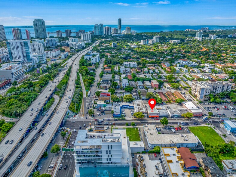 More Photos Of 440 SW 8th St, Miami Storefront Retail Residential For Sale
