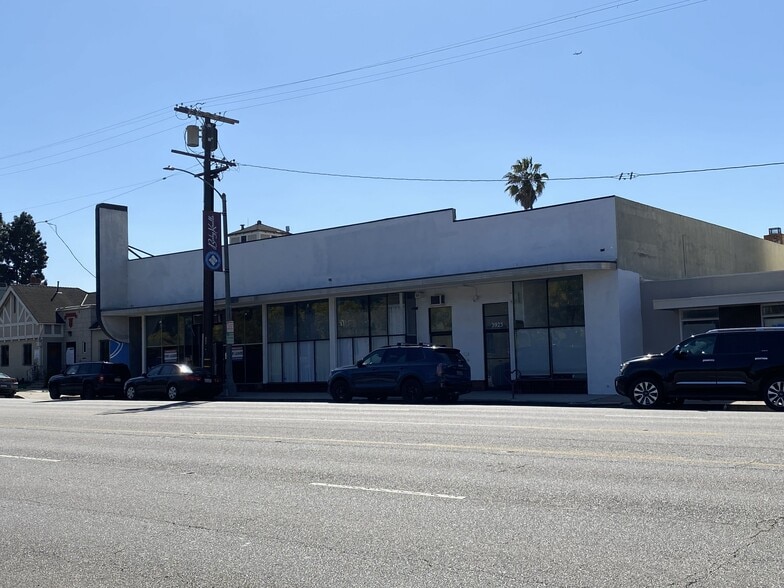 More Photos Of 3923 Long Beach Blvd, Long Beach Storefront For Lease