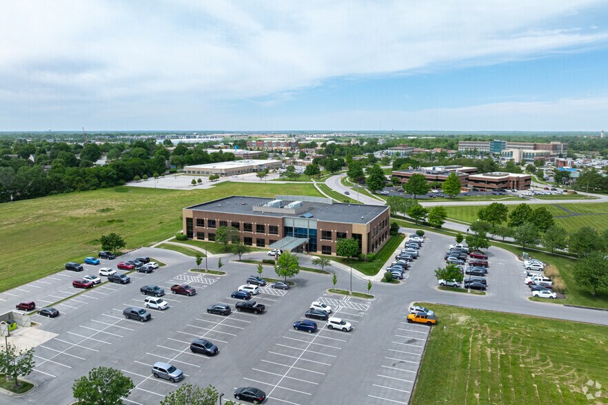 More Photos Of 301 NE Mulberry St, Lee's Summit Medical For Lease