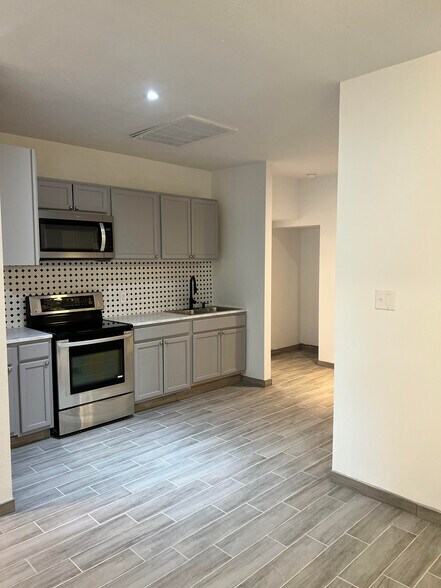 More Photos Of 404 E Centre Ave, Buckeye Warehouse For Sale