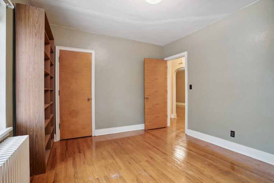 More Photos Of 107 E Madison St, Mount Pleasant Healthcare For Sale